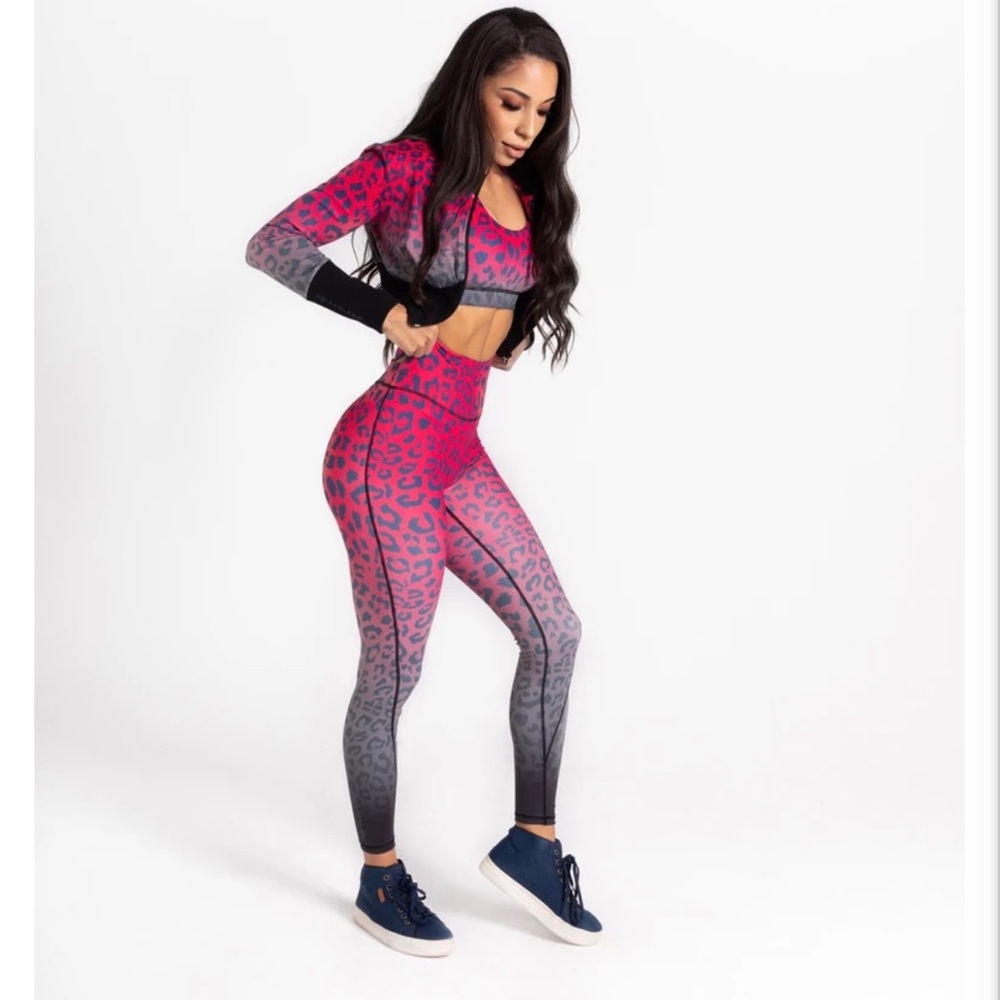 New scrunch leggings, sports bra, and jacket